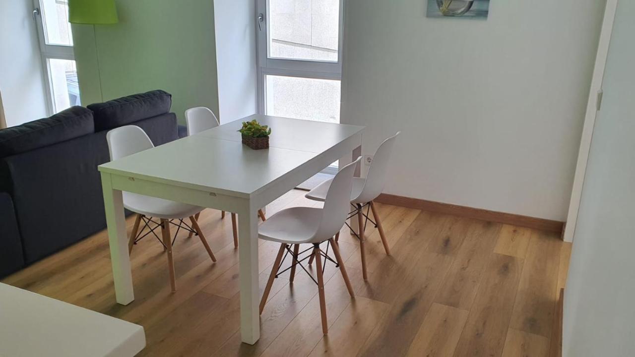 Piso En El Centro Para 4 Personas - Plaza Amboage - Wifi Ferrol Buitenkant foto
