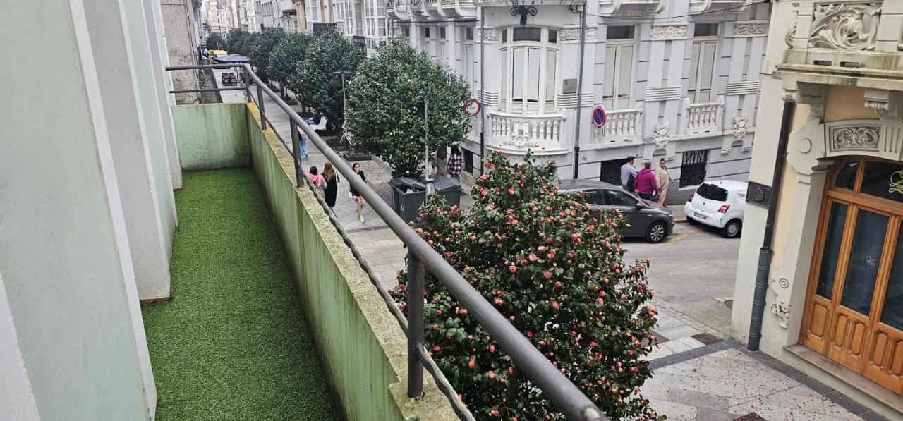 Piso En El Centro Para 4 Personas - Plaza Amboage - Wifi Ferrol Buitenkant foto